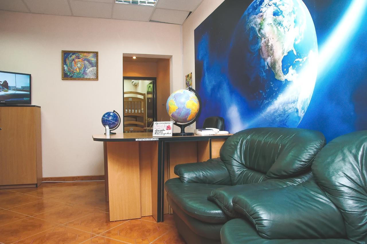Globus Hostel Kiev Exterior foto